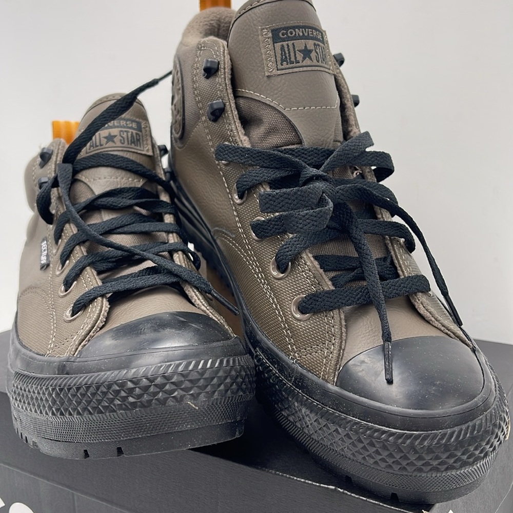 Converse Men’s High-Top Boots in Olive Green and Black with Orange Pull-Tab - Picture 6 of 16